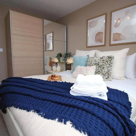 The Observatory By Mia Living 2 Bedroom Apartment Overlooking Swansea Beach With Free Parking Buitenkant foto