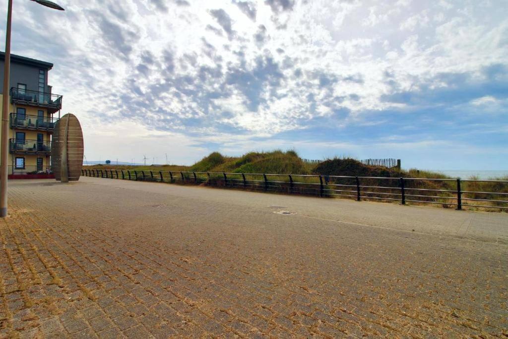 The Observatory By Mia Living 2 Bedroom Apartment Overlooking Swansea Beach With Free Parking Buitenkant foto