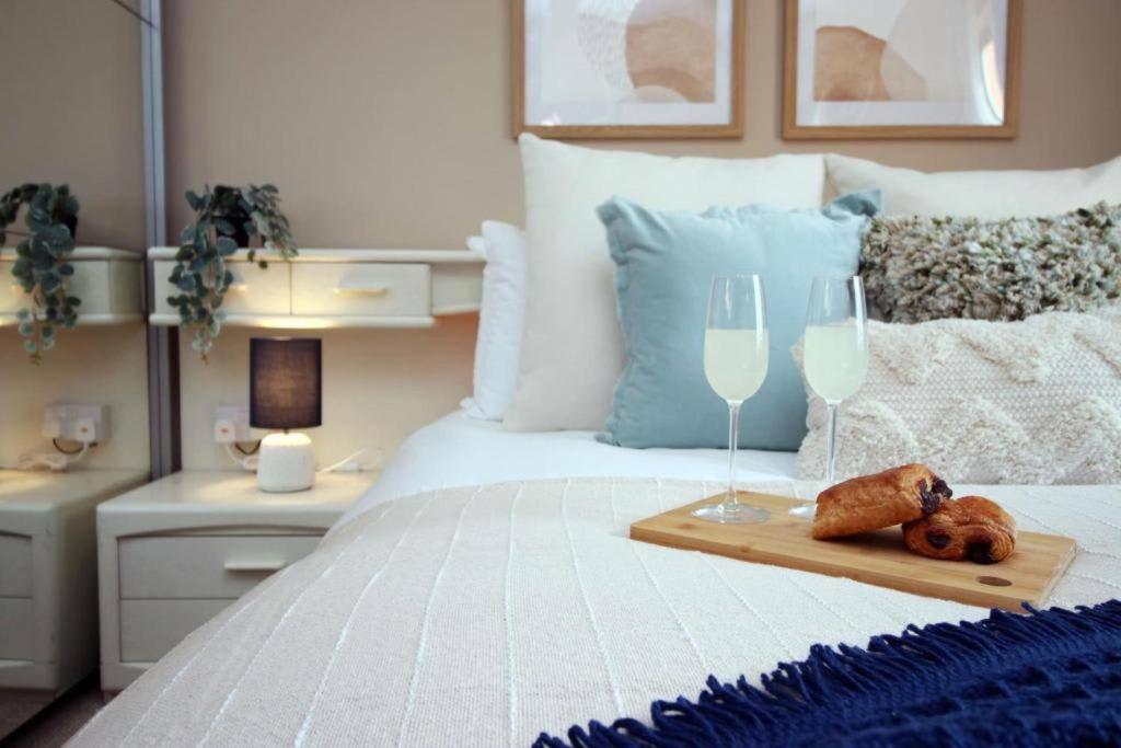 The Observatory By Mia Living 2 Bedroom Apartment Overlooking Swansea Beach With Free Parking Buitenkant foto