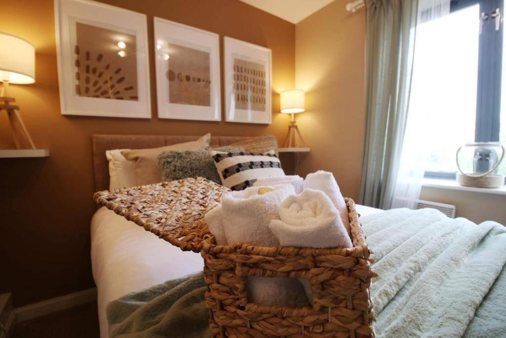 The Observatory By Mia Living 2 Bedroom Apartment Overlooking Swansea Beach With Free Parking Buitenkant foto
